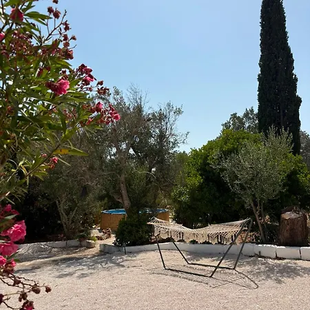 Feriehus Trullo Luce Delle Stelle *
